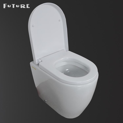 WC senza brida con altezza comfort a parete con cassetta a scomparsa